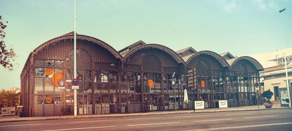 Mercado lonja del barranco Sevilla